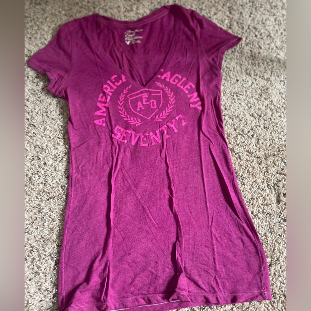 Womens AE vneck top